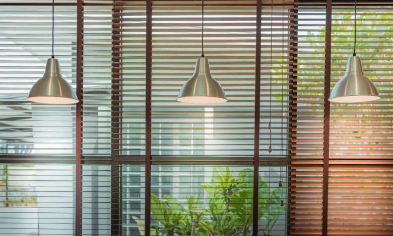 Enjoy Wide Range of Benefits by Using Vertical Blinds